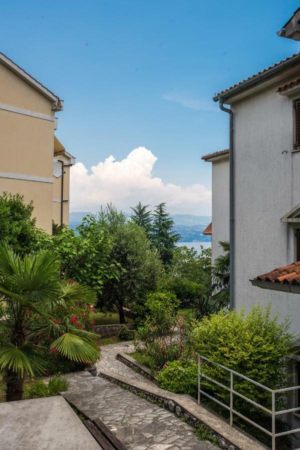 Oasis Of Peace And Relaxation Ii. Appartement Ičići Buitenkant foto